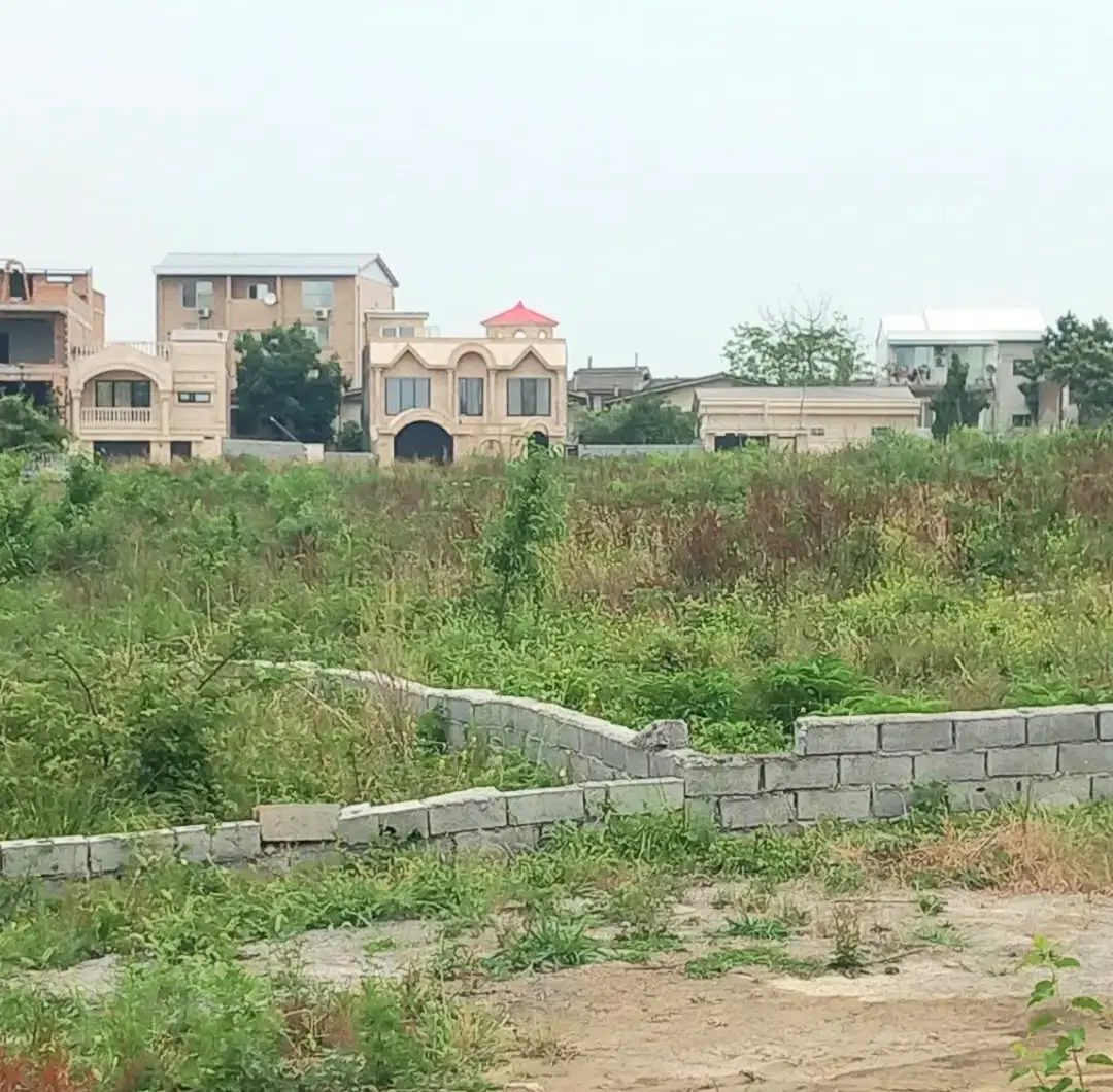 زمین مسکونی