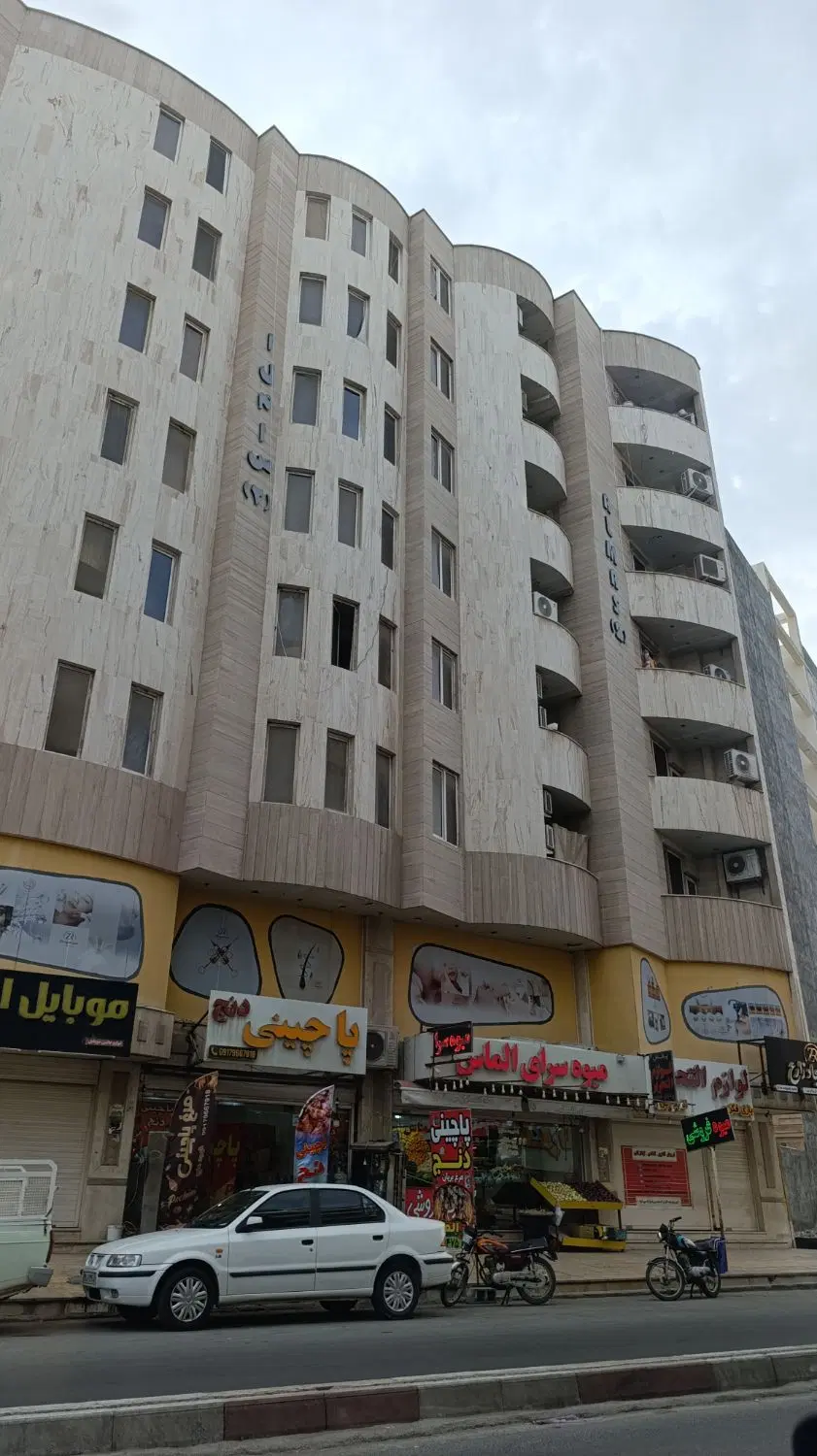 فروش واحد مسکونی در خیابان نه دی گلشهر جنوبی