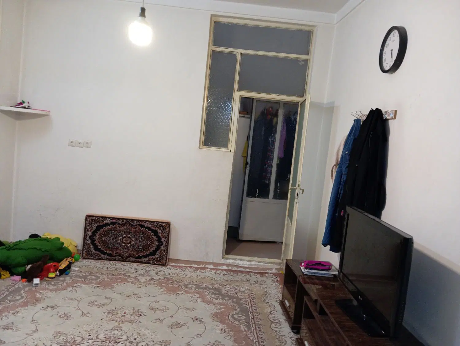 فروش ویلایی همراه با مغازه