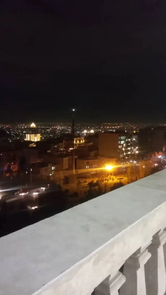 ۱۷۵ متری میدان بهارستان