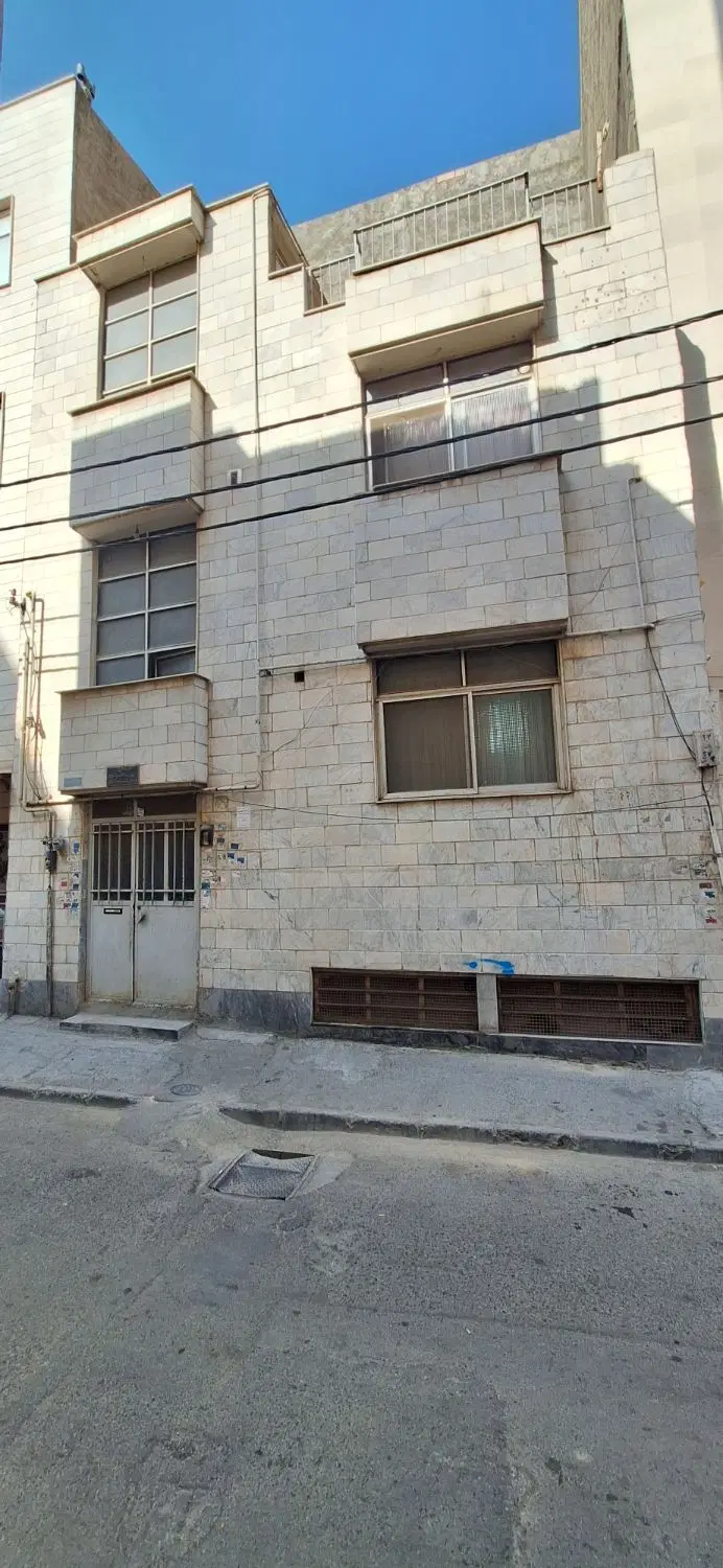 خانه آپارتمان شخصی ساز ۲.۵ طبقه