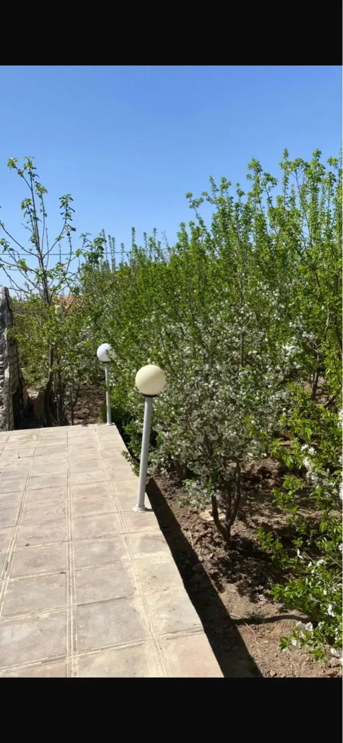 باغ قلعه سفید