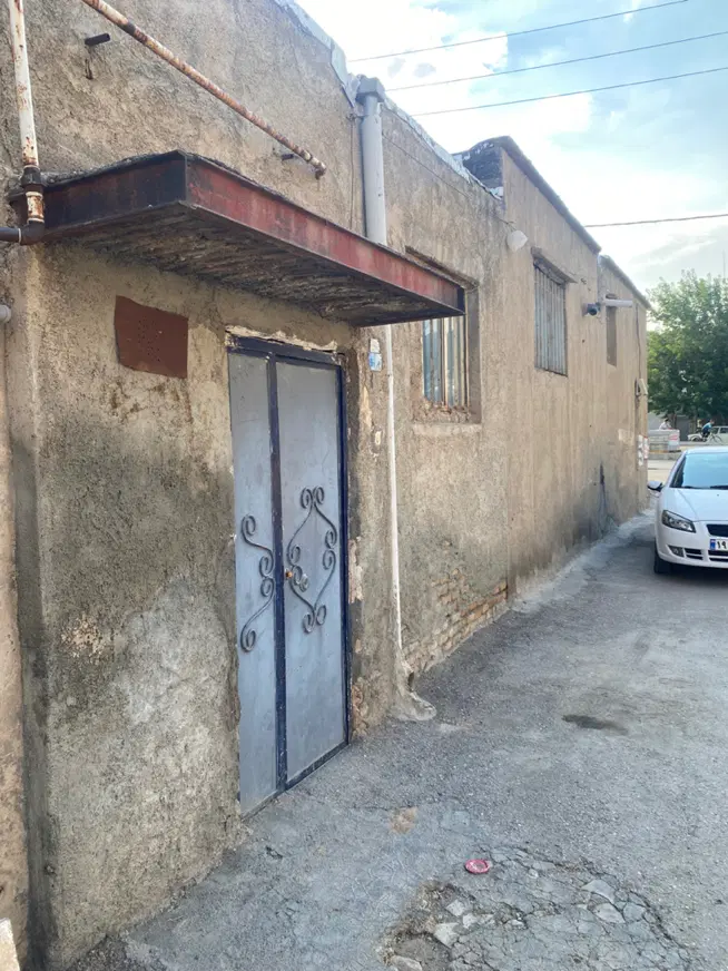 خانه ۱۰۰ متری ده مجنون