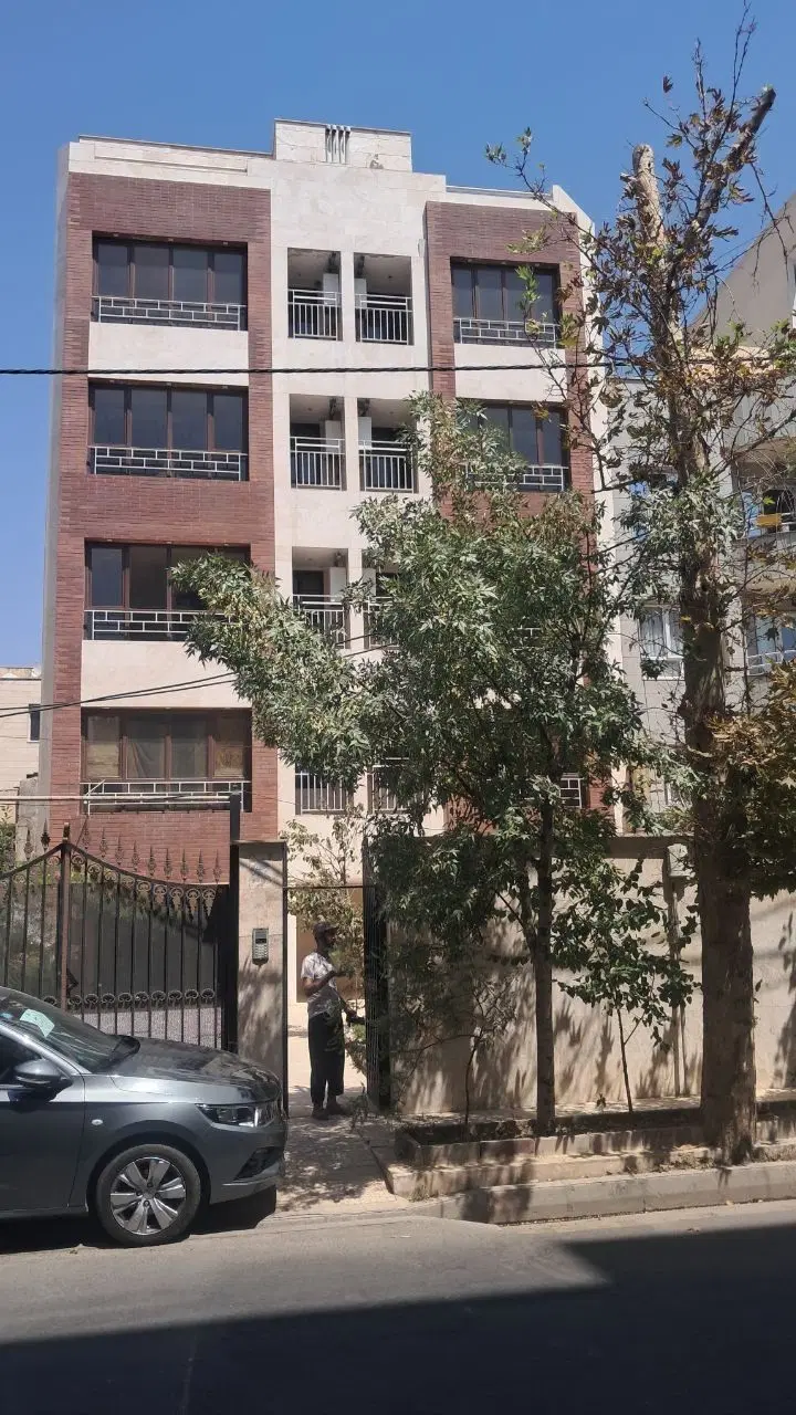 ساختمان ۹ واحد