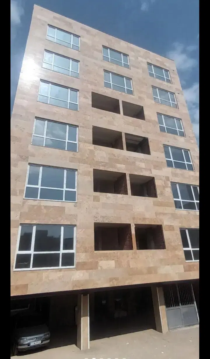 واحد ۱۱۰ متری در میدان مادر
