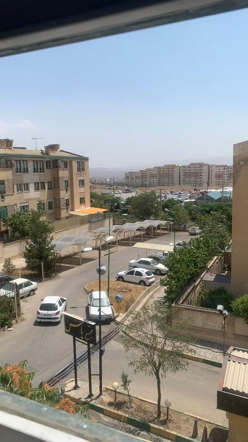 ۶۴ متر _ فروشی _ فاز۳ _ خیابان دهخدا