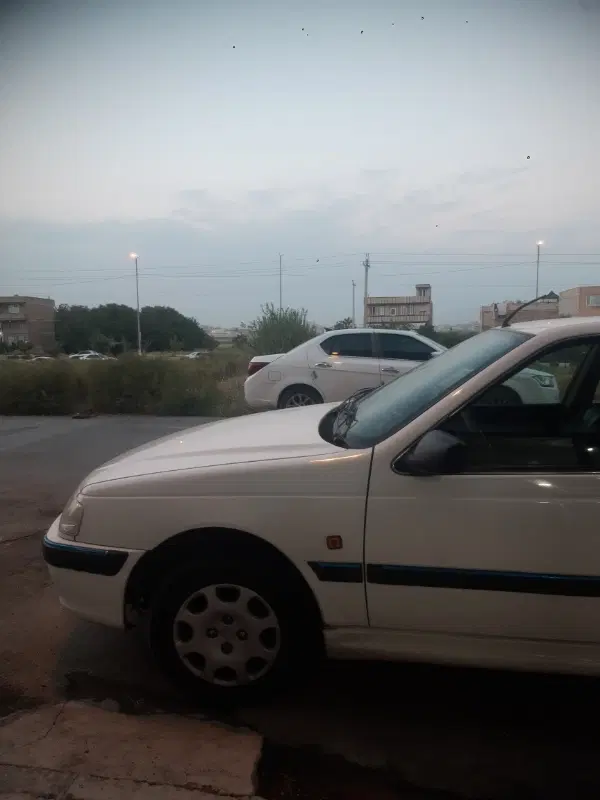 زمین مغازه بر جاده اصلی