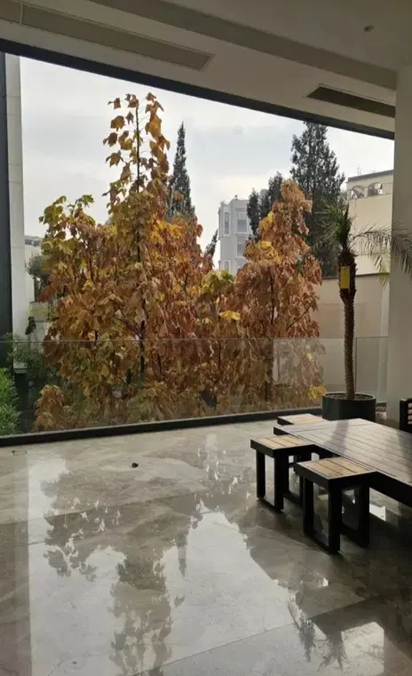 هم خونه نیاوران