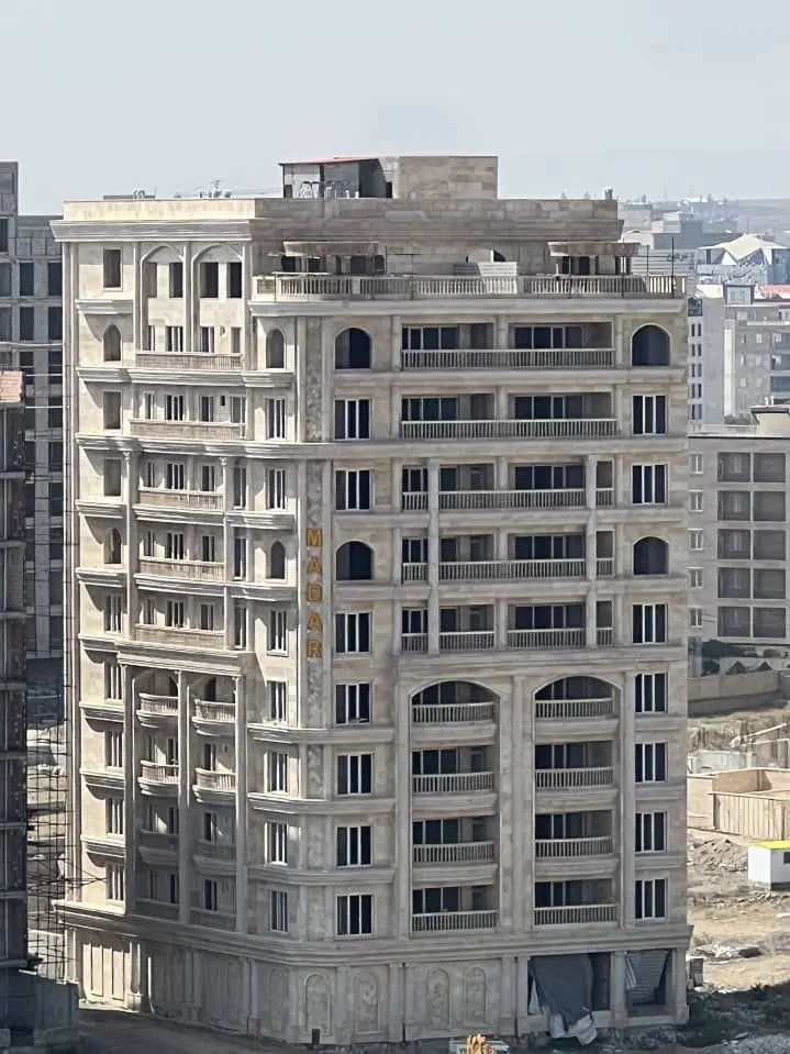 آپارتمان بالای بلورسازی فول امکانات
