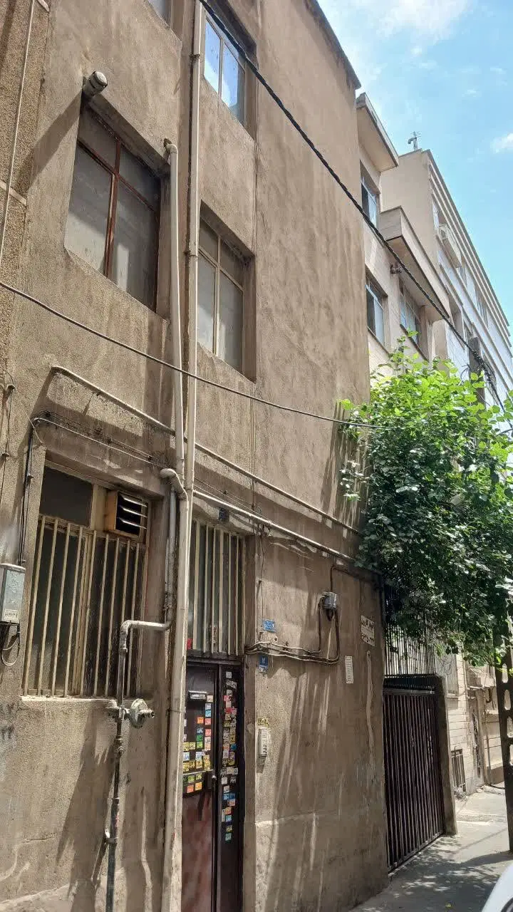 فروش فوری ملک کلنی