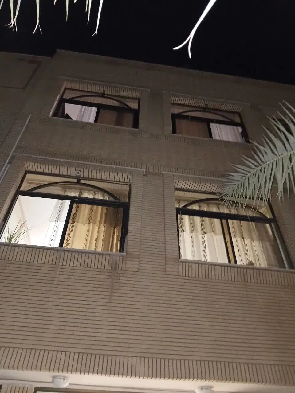 اجاره مسکونی ۱۲۰ متری،لوکیشن خوب بدون شارژ اضافه