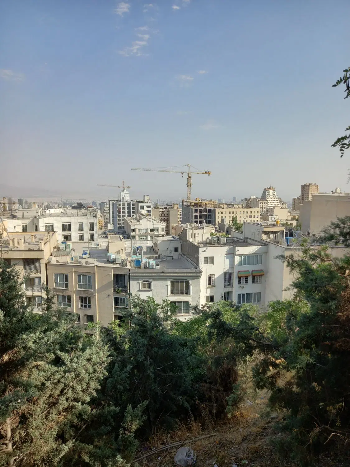 نیاوران ۳۴۰متر بنا در ۵طبقه ۷۳متری با ۱۰۰متر زمین
