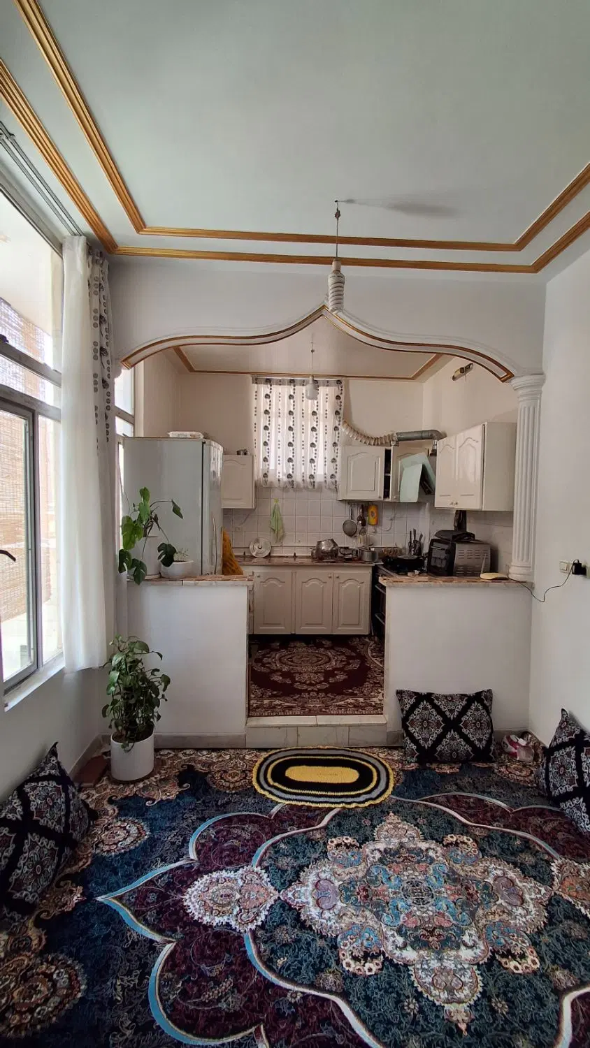 خانه دو ونیم طبقه سرنبش