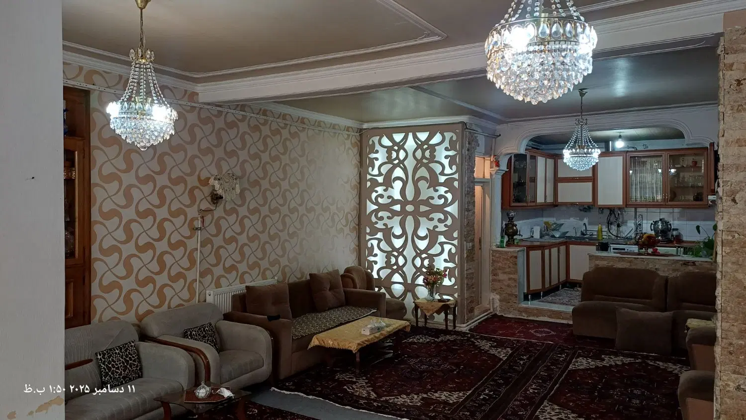فروش یا معاوضه حیاط با آپارتمان در ولیعصر ج