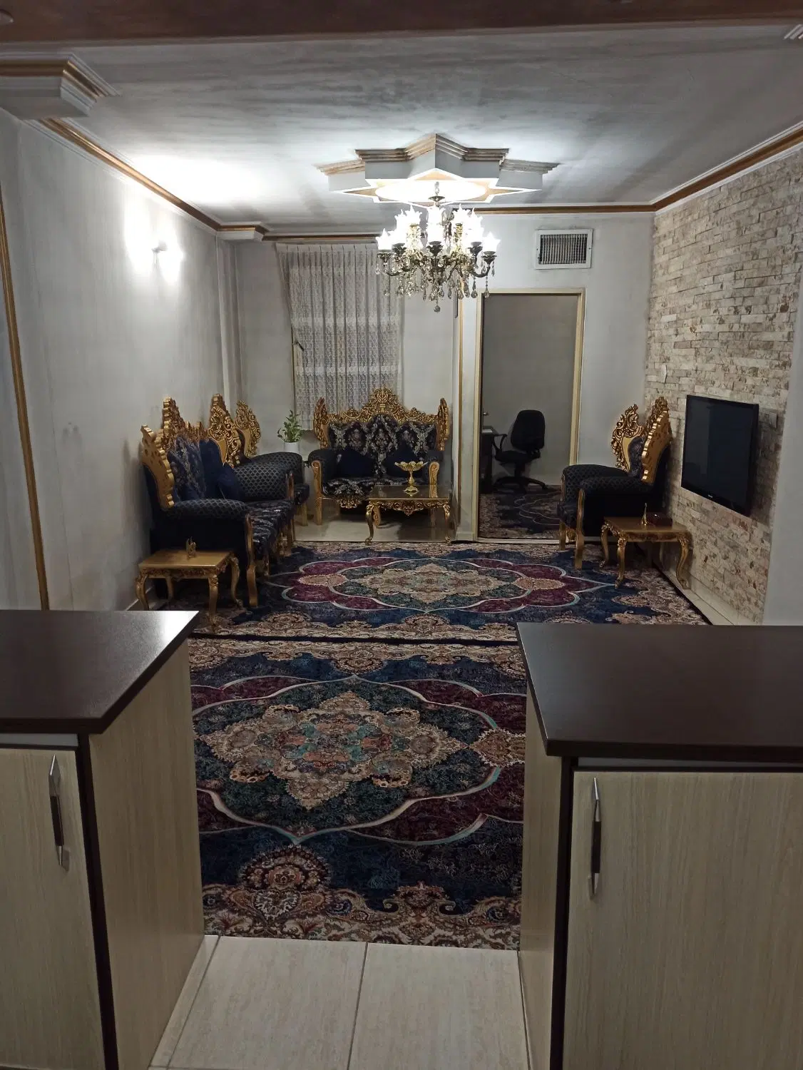 رهن یک آپارتمان طبقه 4 تک واحدی