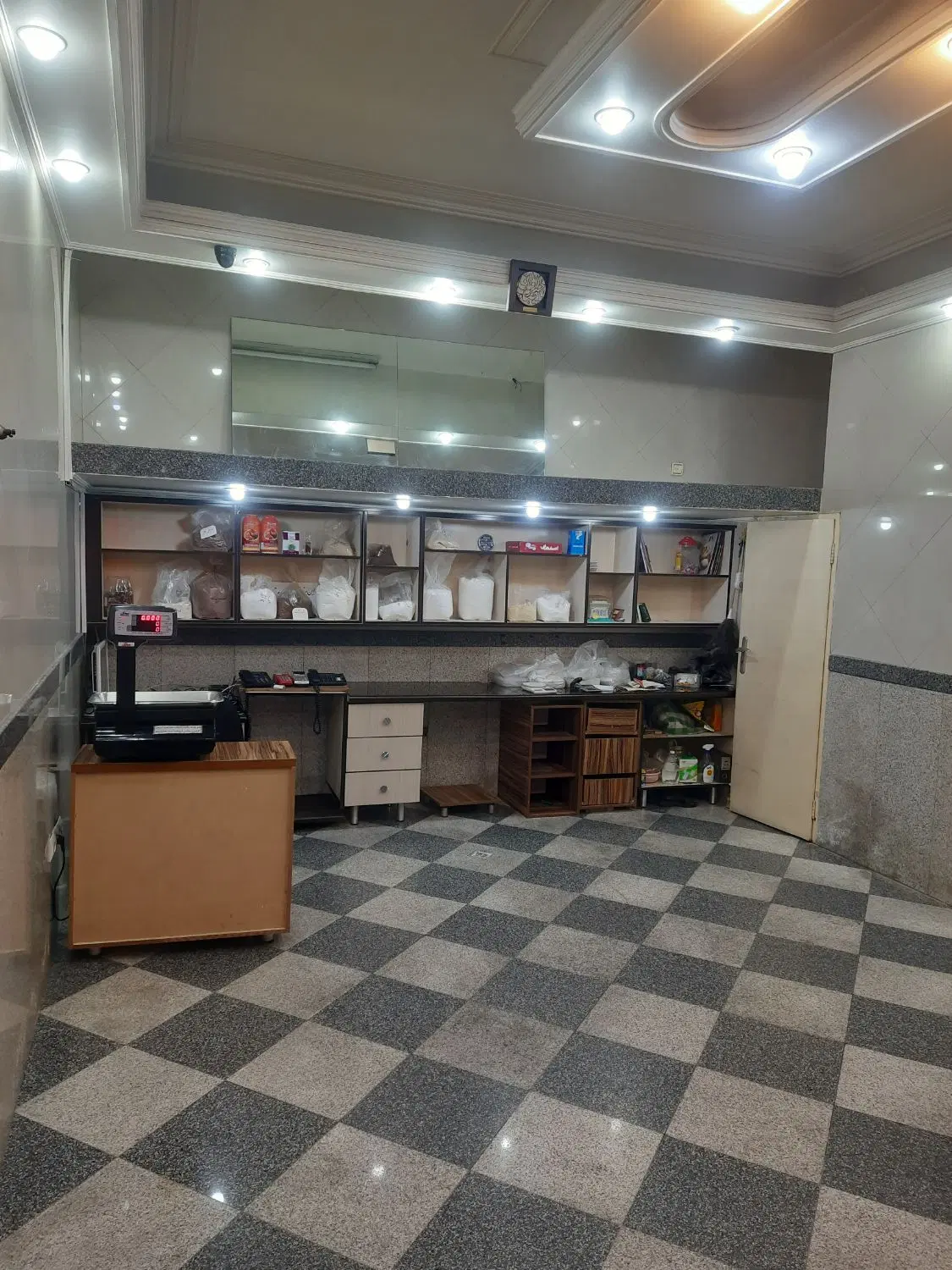 مغازه باملکیت و سرقفلی