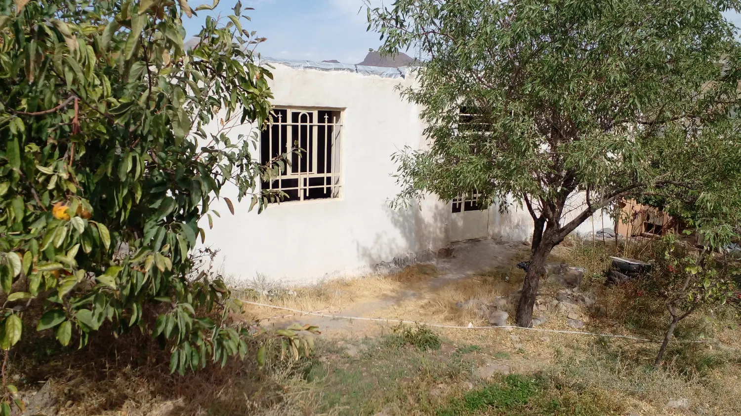 منزل ویلایی نیمه ساز با باغ