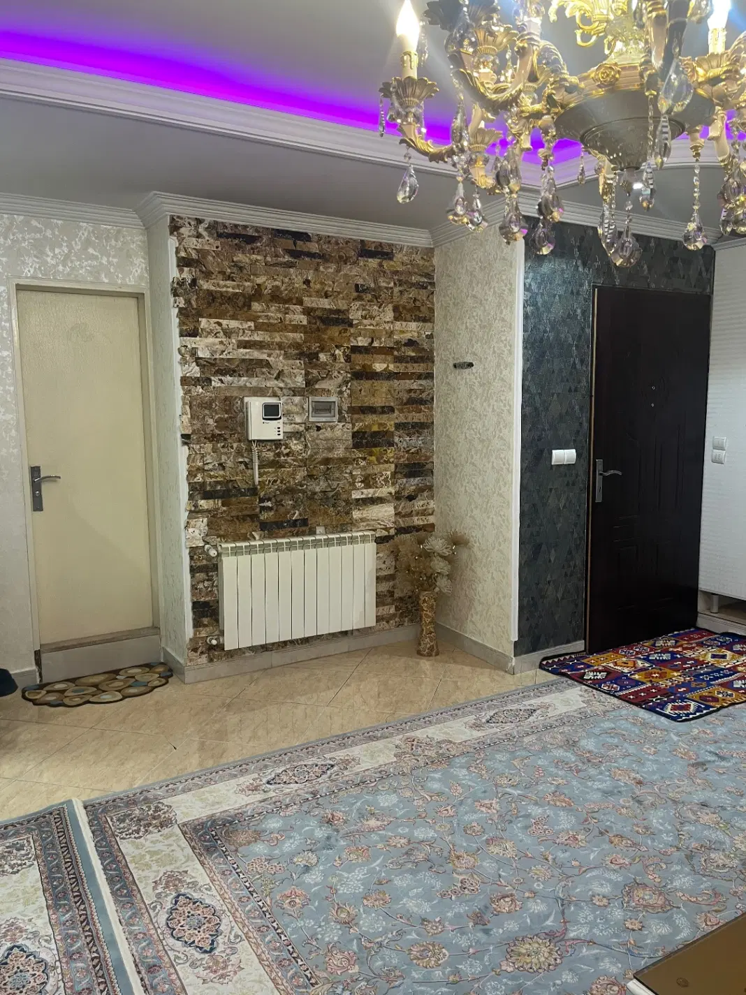 73متر سجاد پارکینگ دار زیر قیمت
