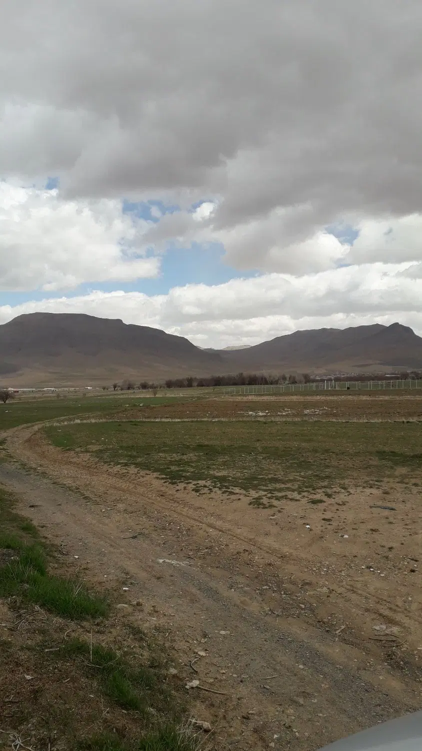 زمین فروشی.