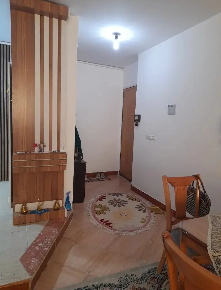 آپارتمان ۹۴ متر ی تمیز