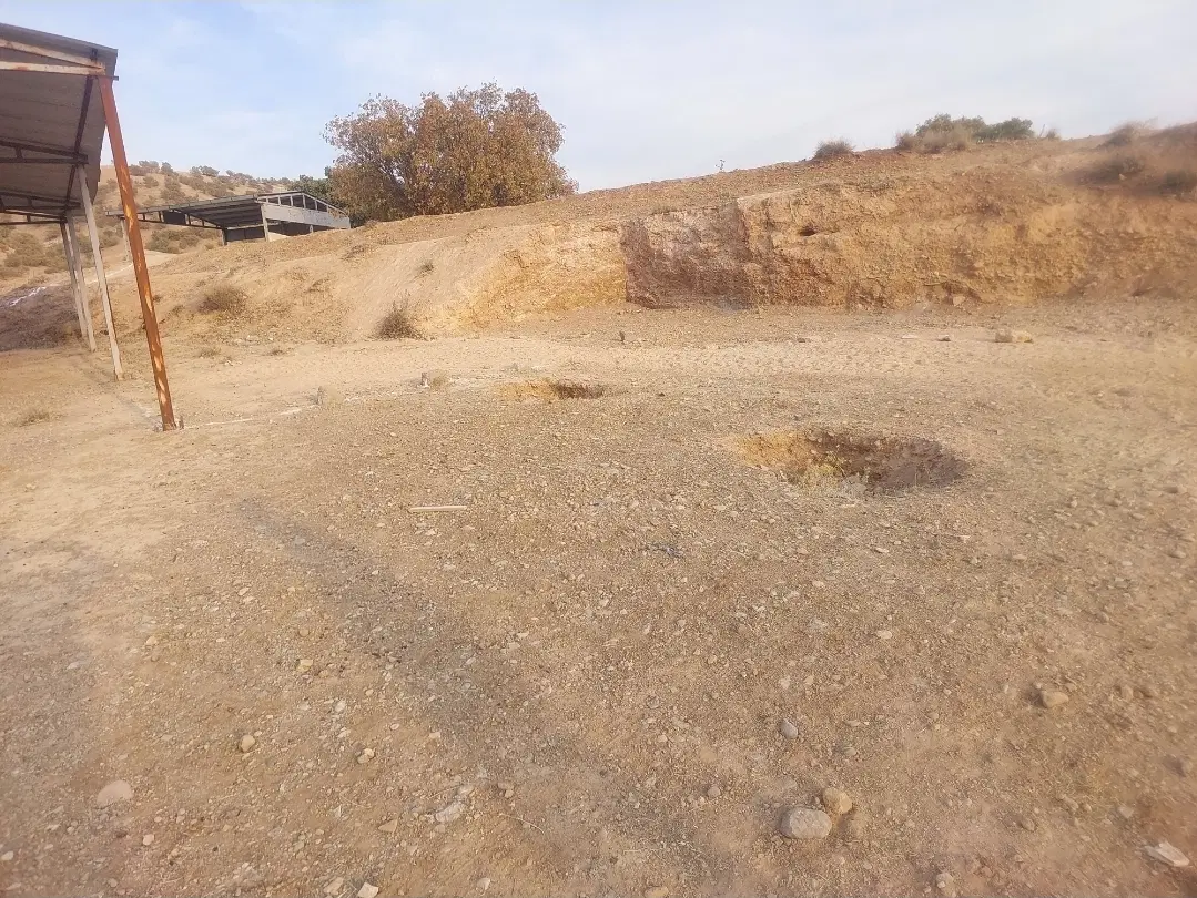 زمین قبرستان رباط