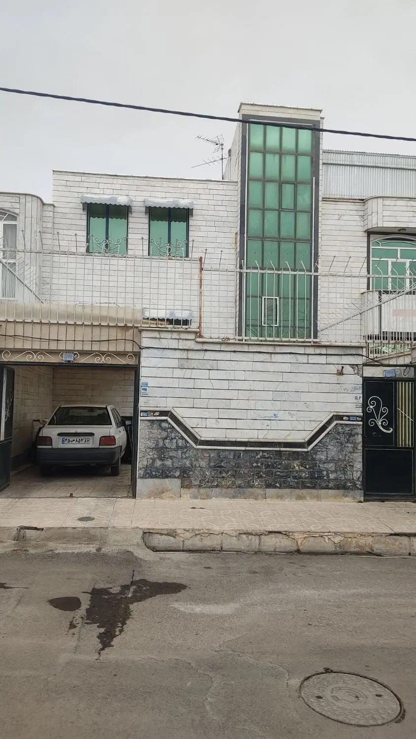 ویلایی ۲ ونیم واحد
