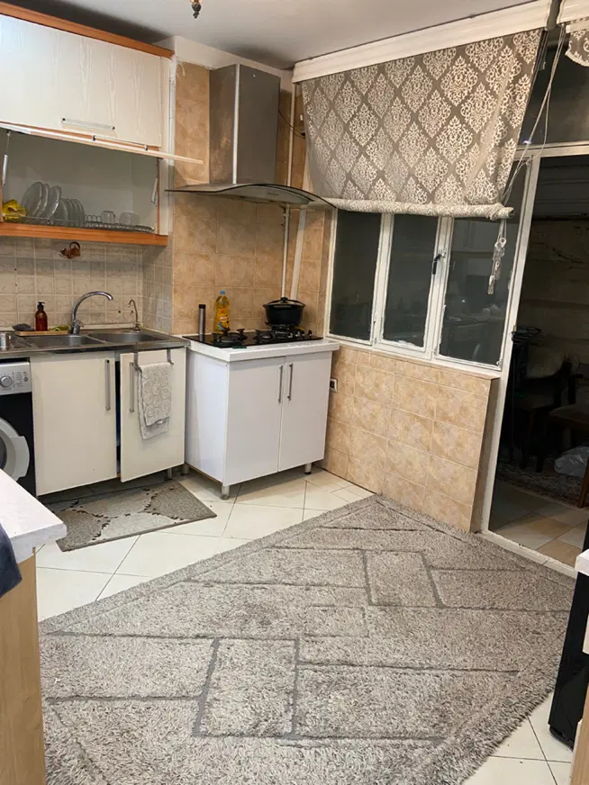 همخونه ارام و تمیز