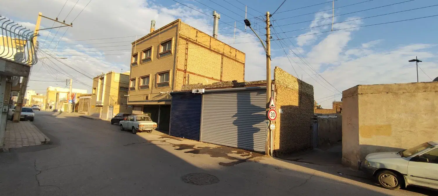 2 باب مغازه 185متر+مسکونی+پروانه نوسازی