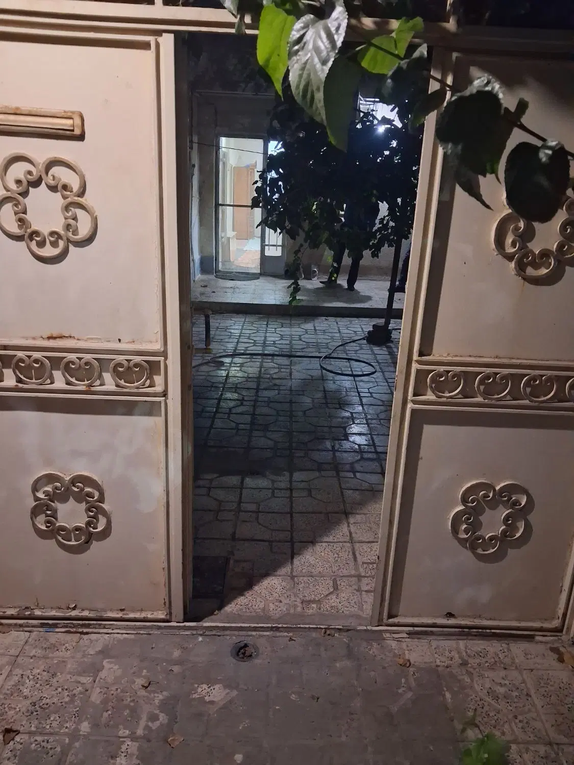 ویلایی ۱۲۰ متر فاز ۱ سند منگوله دار
