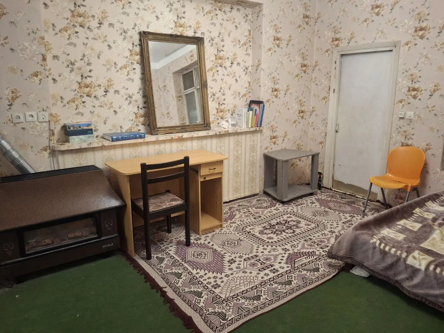 اجاره طبقه همکف از خانه حیاط دار ویلایی