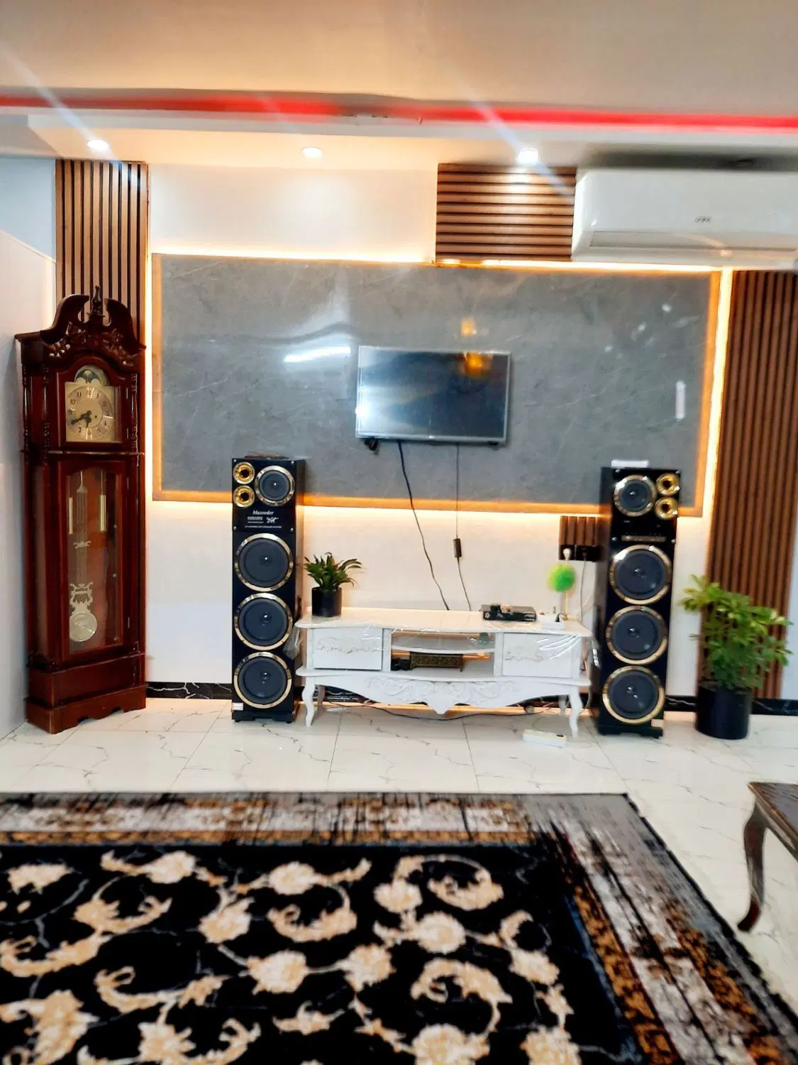 ویلا استخردار