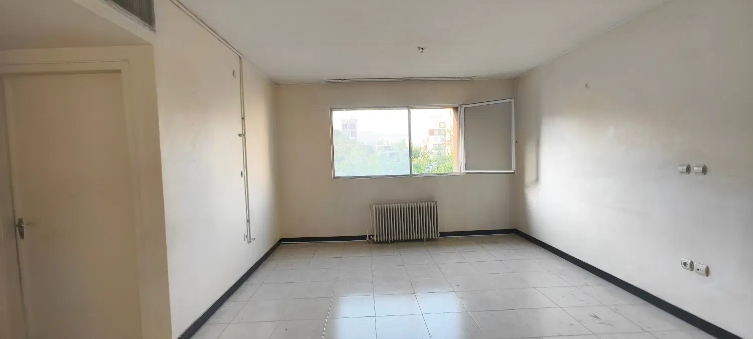 ۷۶ متری قاب میدان ۵۶