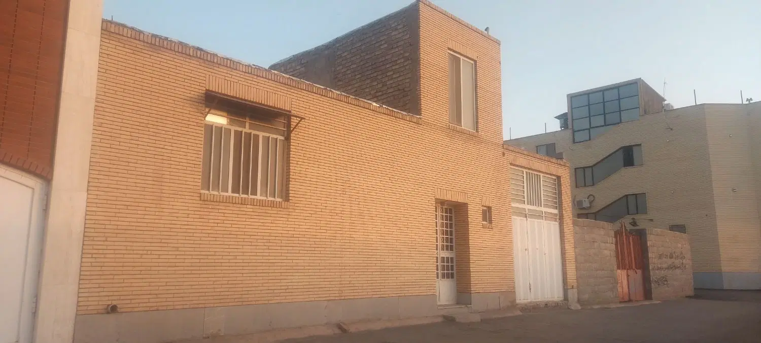 منزل فلت ویلایی ۲کله ۶دانگ ملک خ شهاب
