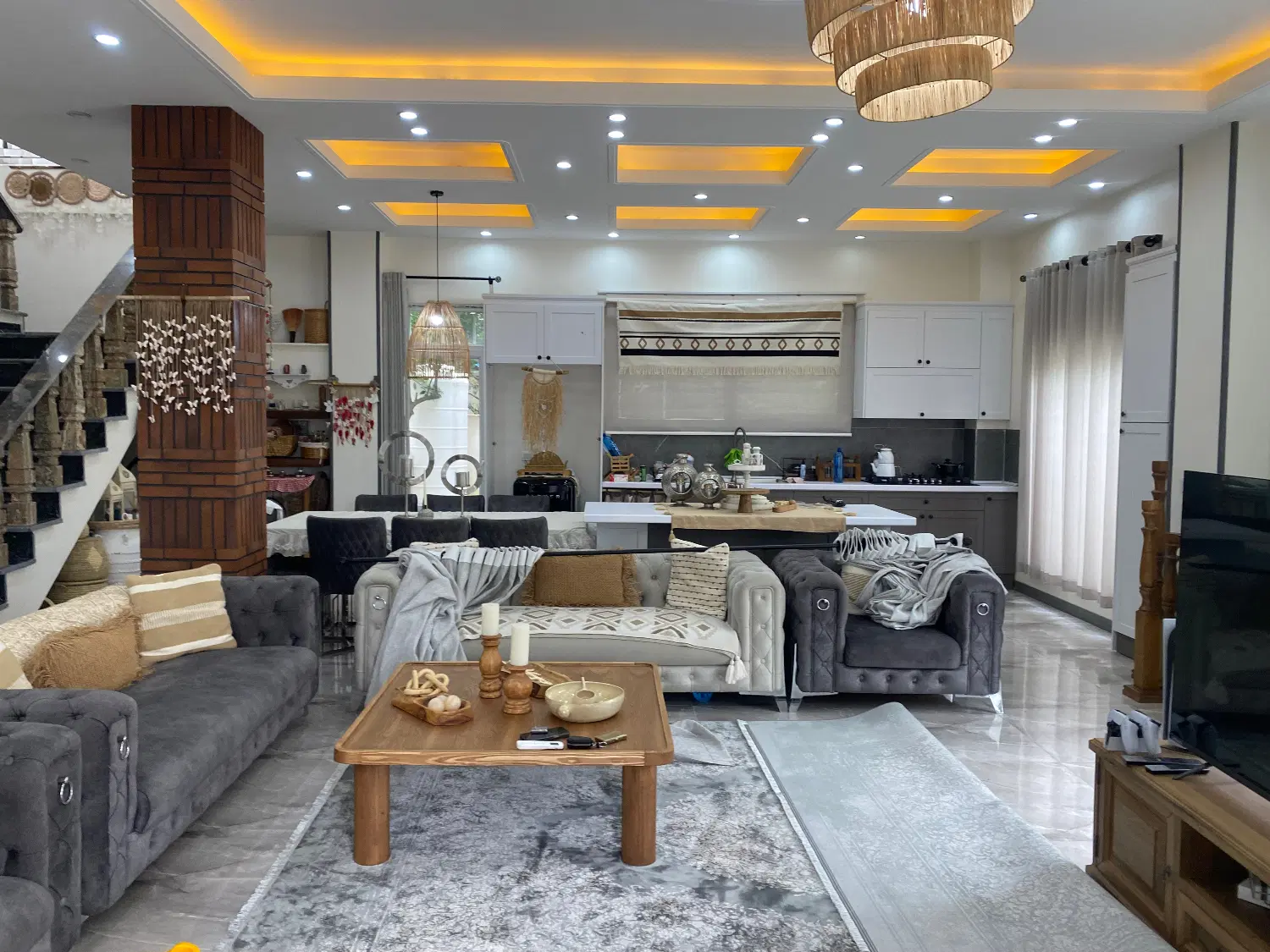 اپارتمان الهیه فرشته ۲۱۰متر فول امکانات اجاره رهن