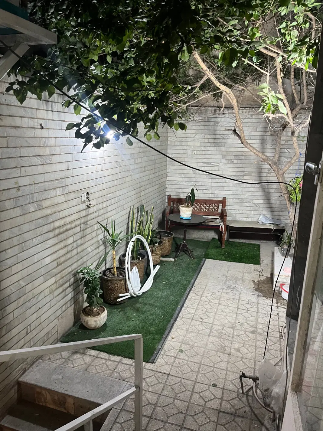۴۸ متر همکف حیاط دار