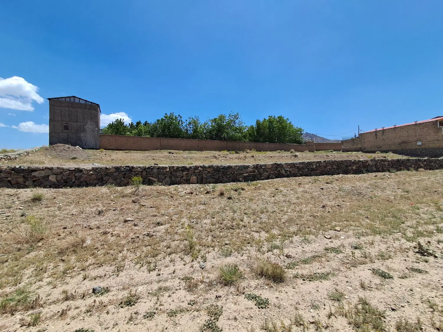 زمین مسکونی ویلایی با پروانه ساخت کرمجگان