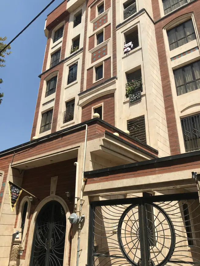 مینا شمالی ۹۷ متر شخصی ساز _ تهاتر با بزرگتر ۳خواب