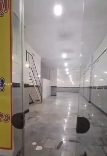 مغازه ۲۳۰ متر برق سه فار حاشیه خیابان کشمیری