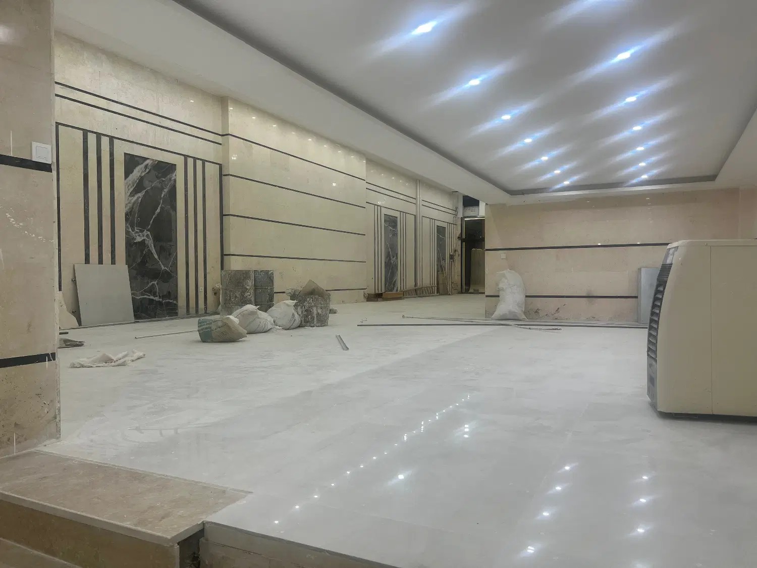 مغازه تجاری