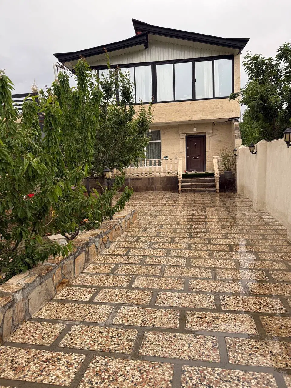 اجاره روزانه باغ استخر دار