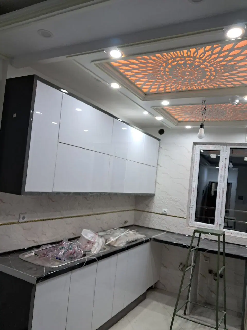 ۴ طبقه اپارتمان یکجا ۶۴ متری