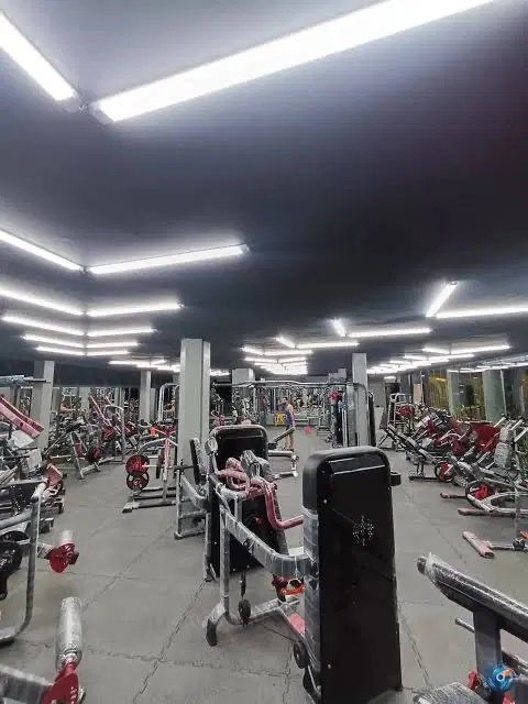باشگاه ورزشی و ماساژ