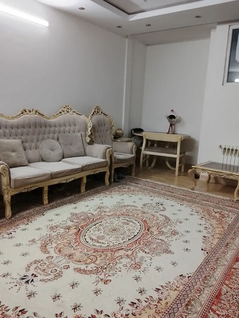 ۷۹متر _چهارراه اندیشه_فول امکانات_دوخواب