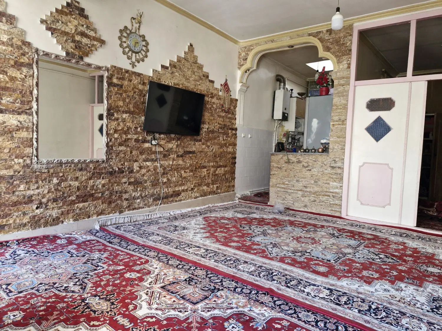 فروش حیاط قطعه عقب در خیابان پاسداران