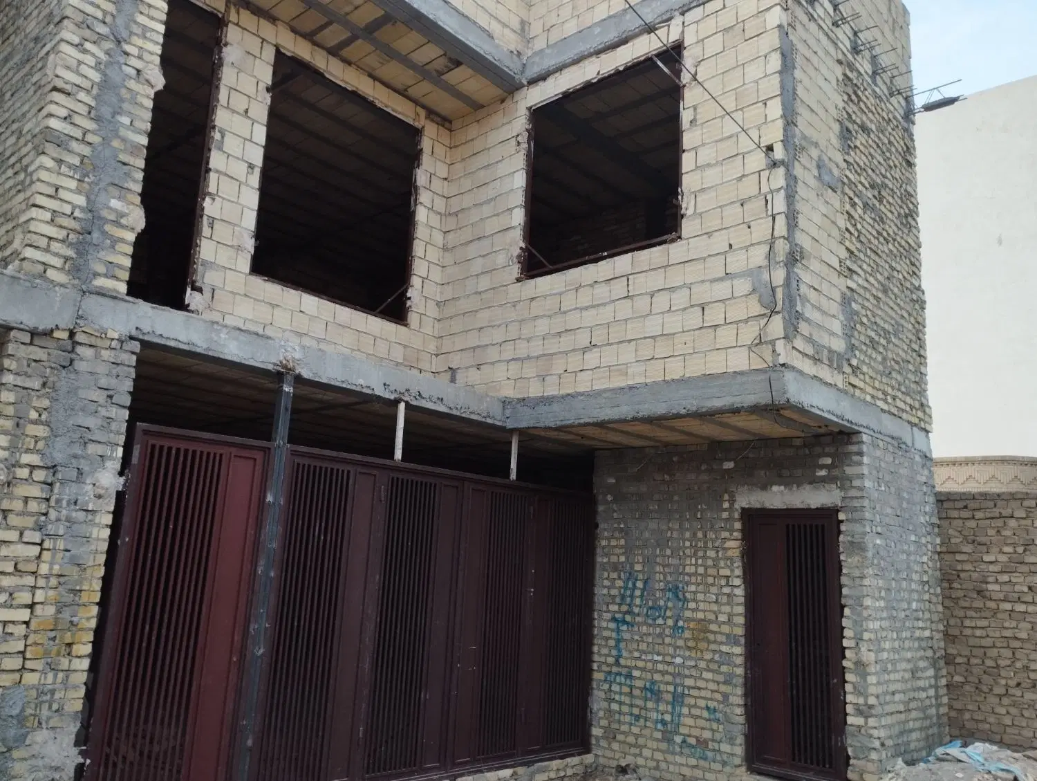 نیمه ساز دوطبقه ۱۲۰ متری جهانفر (خلیل حسن بیگی)
