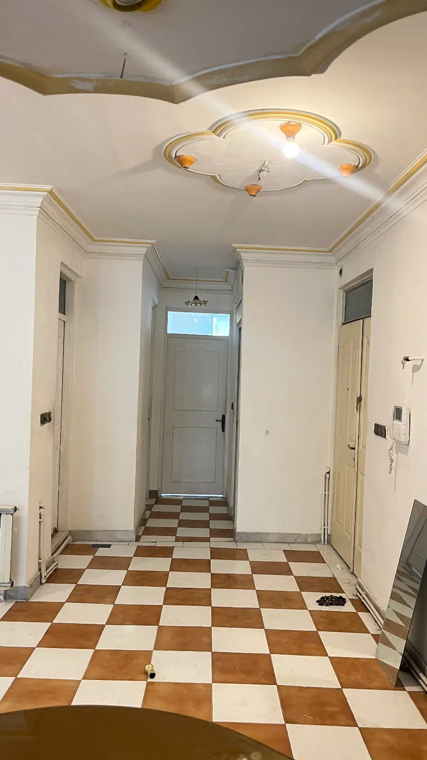 فروش یک واحد مسکونی حاجی آباد