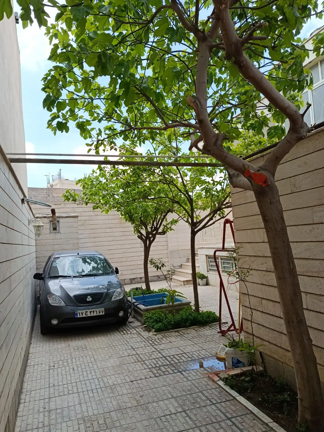 خانه ویلایی ۳۰۳متر سند تک برگ  خ نشاط