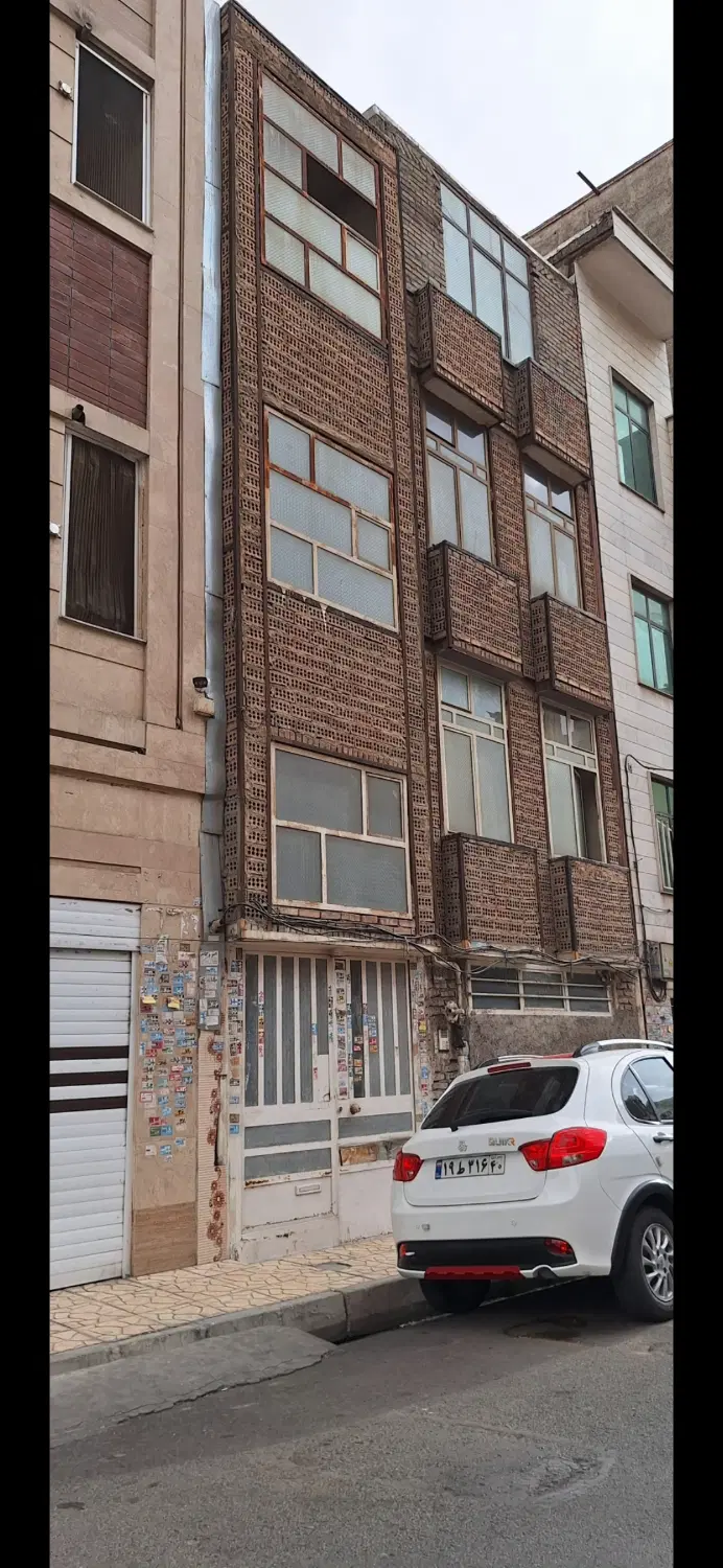 108 متر سه طبقه سند تک برگ عرص اعیان