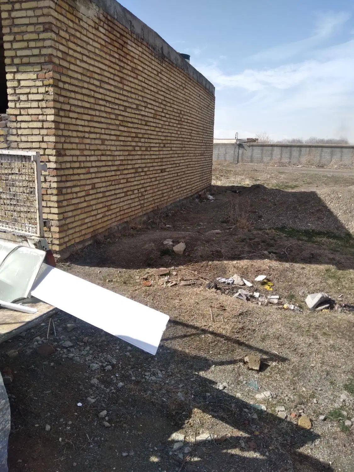 زمین کوی لاله