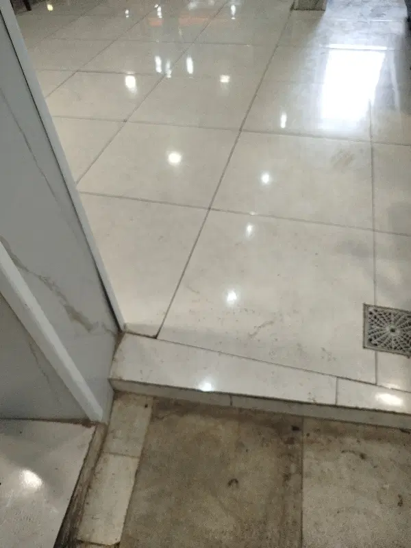 مغازه فروشی